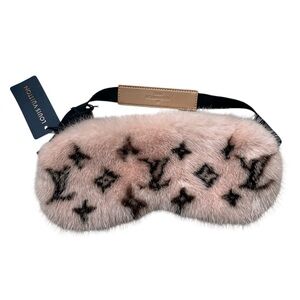 ✨LOUIS VUITTON✨Pink Mink Fur Monogram Logo Sleep Mask